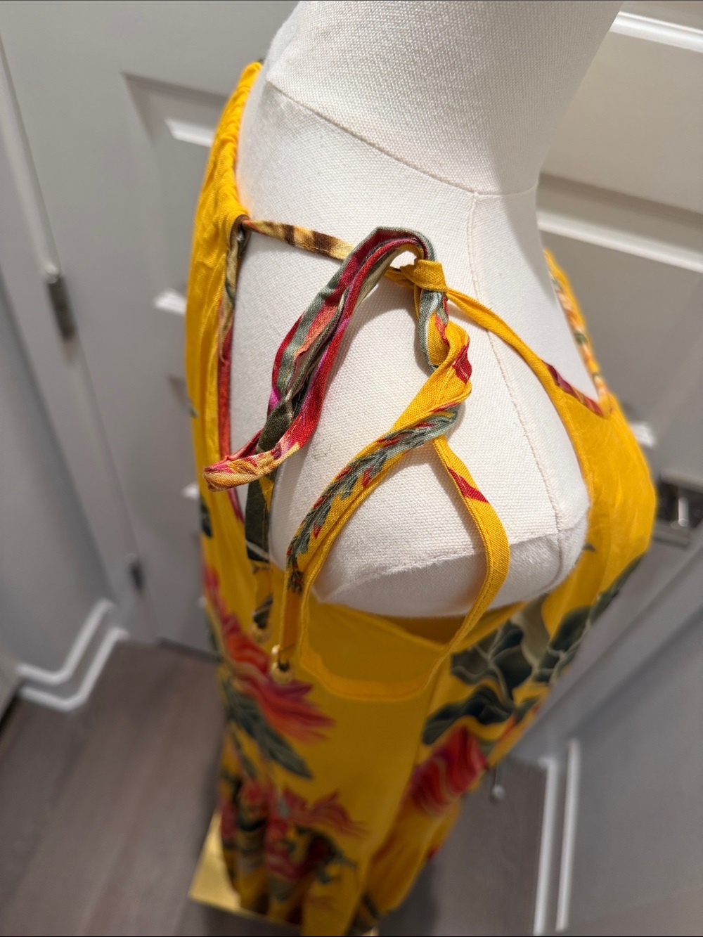 FARM Rio Yellow Solar Floral Maxi Dress Size S - Picture 9 of 10